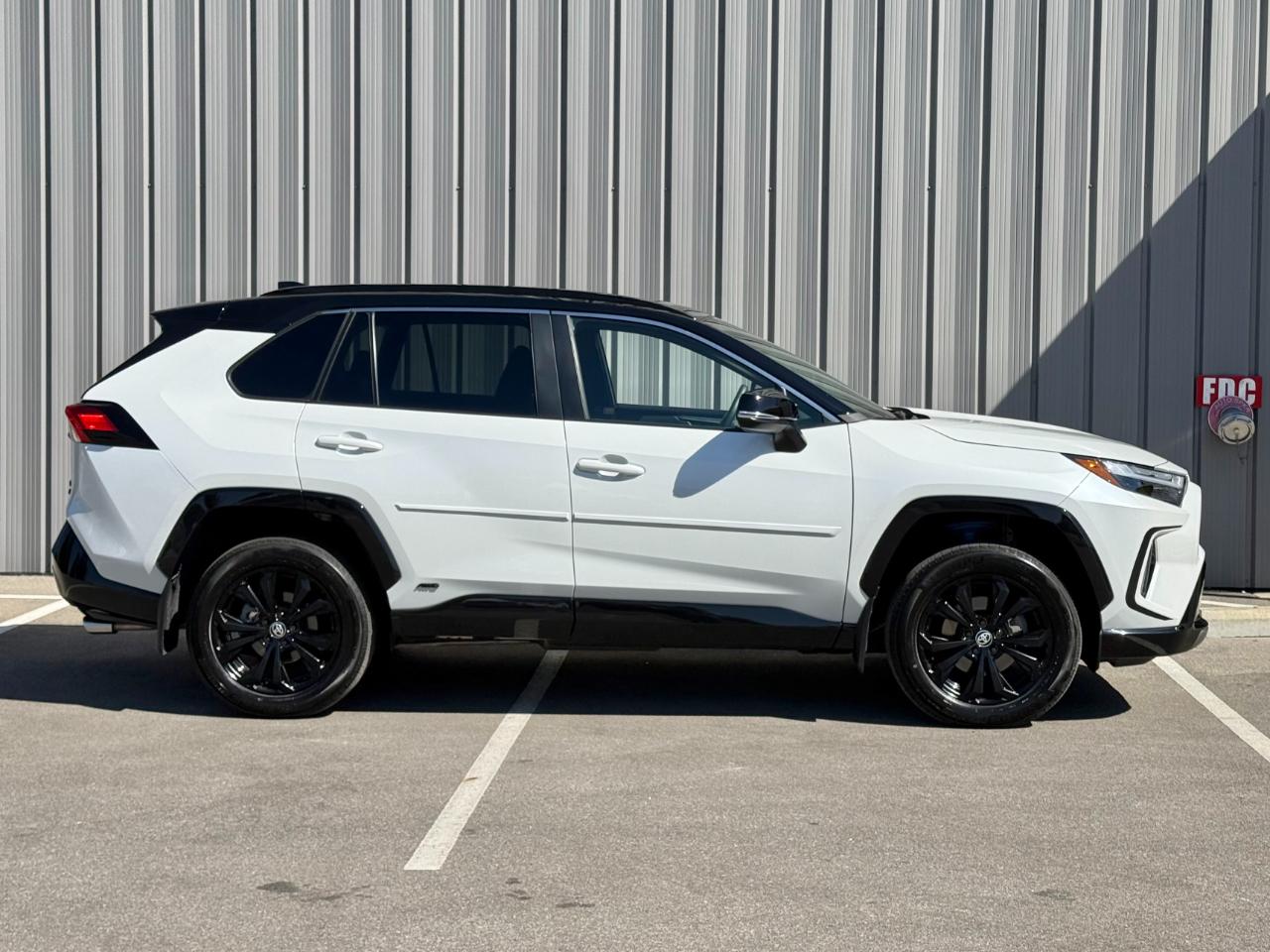 Toyota RAV4 Hybrid XSE AWD 2024