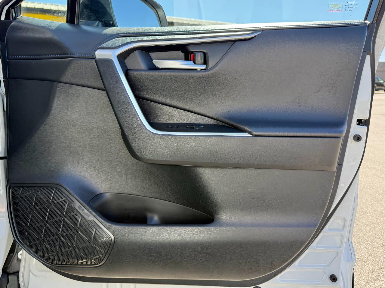 Toyota RAV4 Hybrid XSE AWD 2024