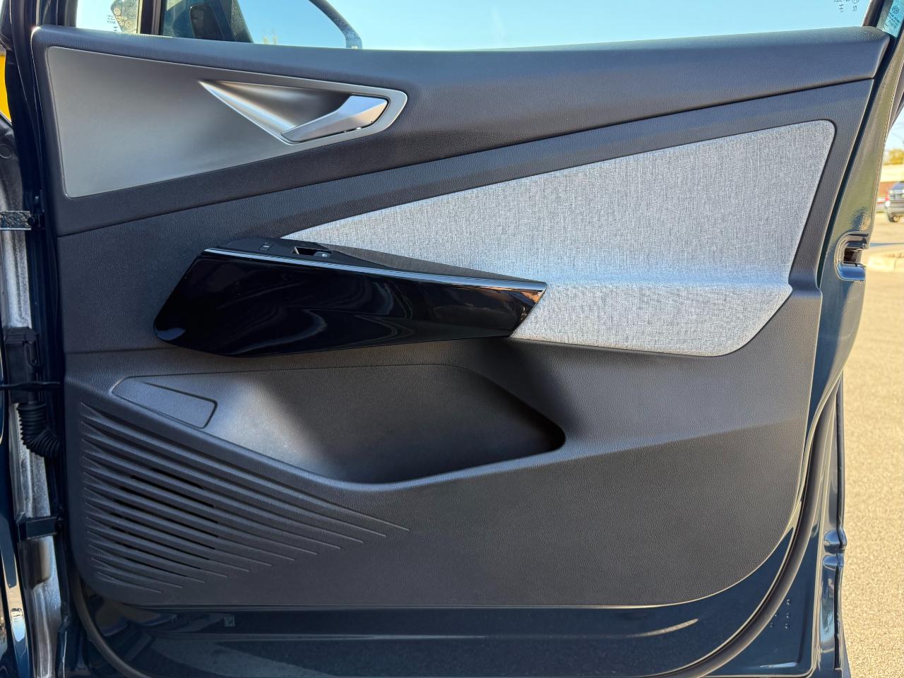 Volkswagen ID.4 Pro AWD w/SK On Battery 2023