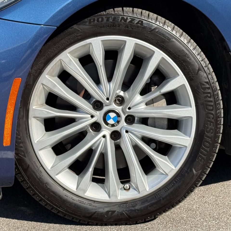 BMW 5 Series 530i xDrive Sedan 2021