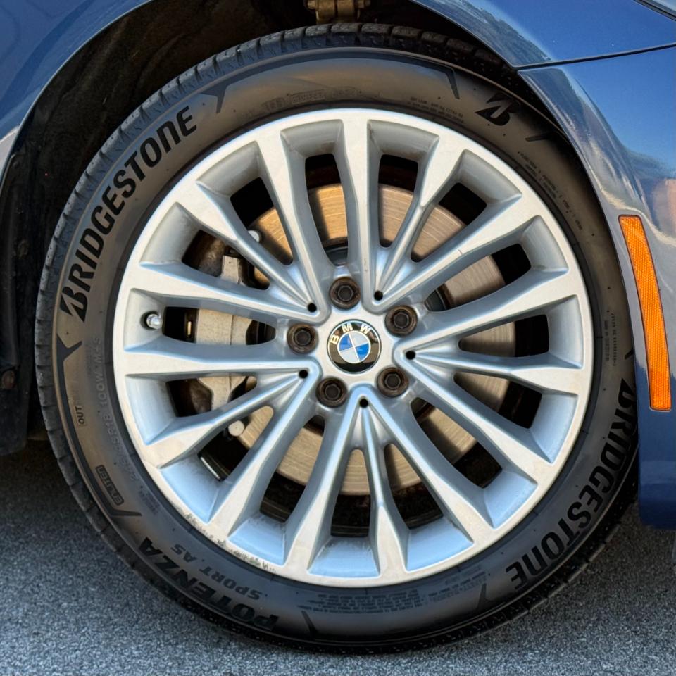 BMW 5 Series 530i xDrive Sedan 2021