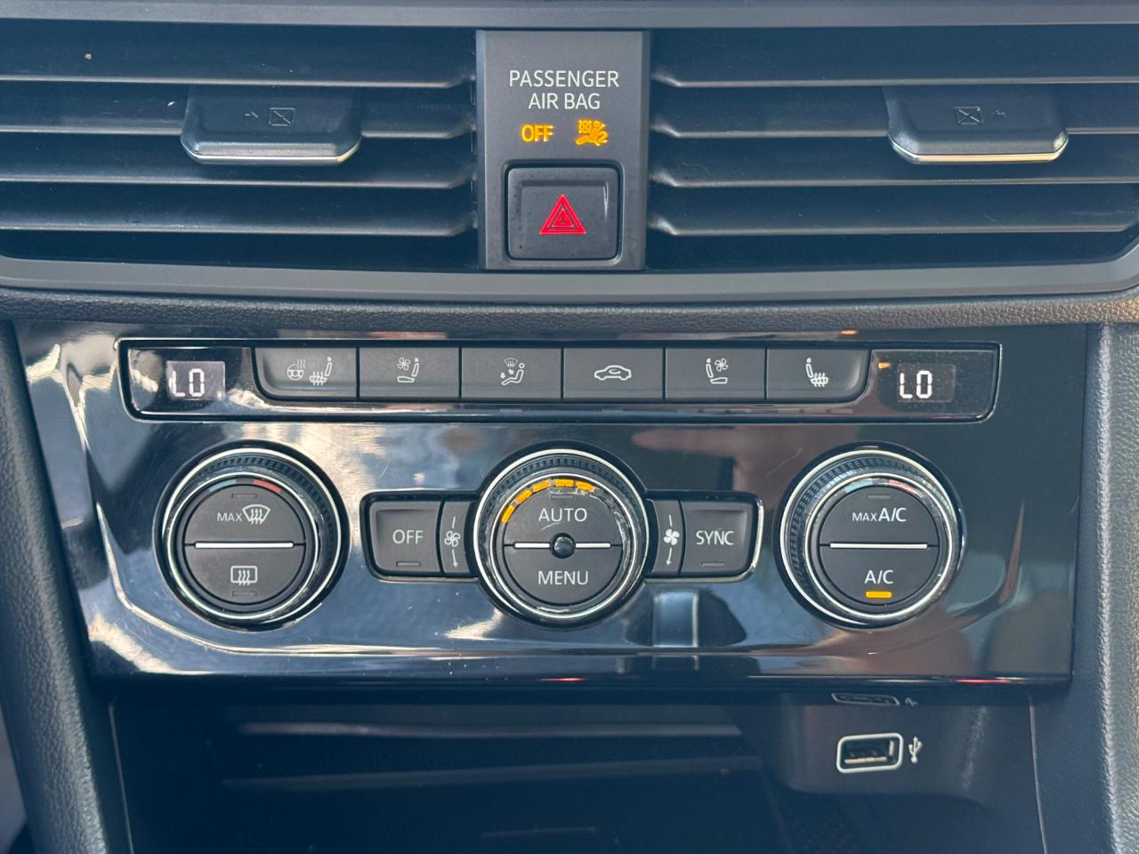 Volkswagen Jetta SEL Premium Auto w/ULEV 2020