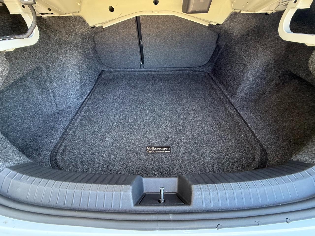 Volkswagen Jetta SEL Premium Auto w/ULEV 2020