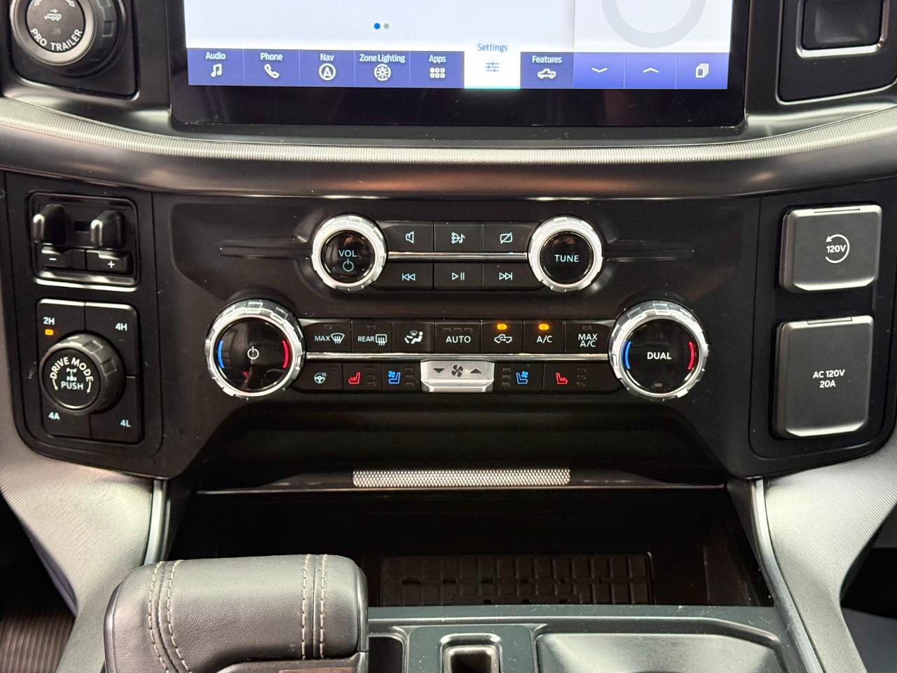 Ford F-150 King Ranch 4WD SuperCrew 5.5' Box 2023