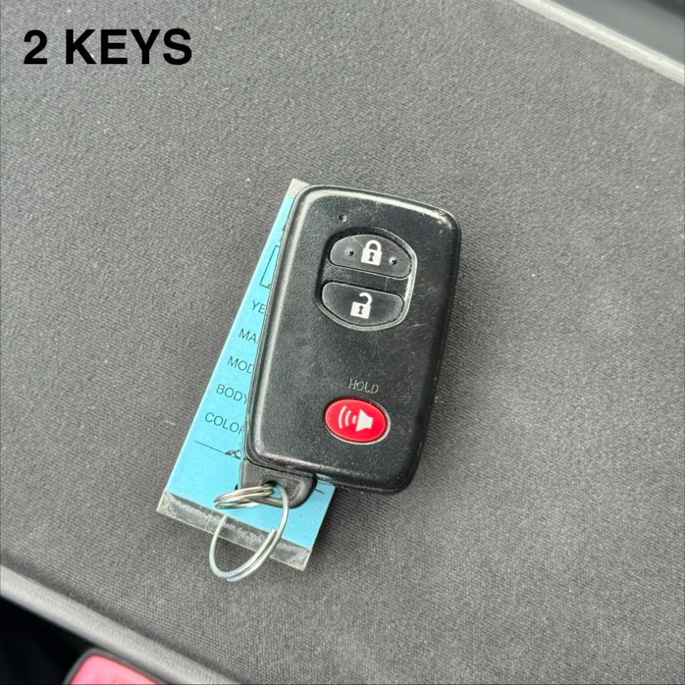Toyota Prius V 5dr Wgn Three (Natl) 2013