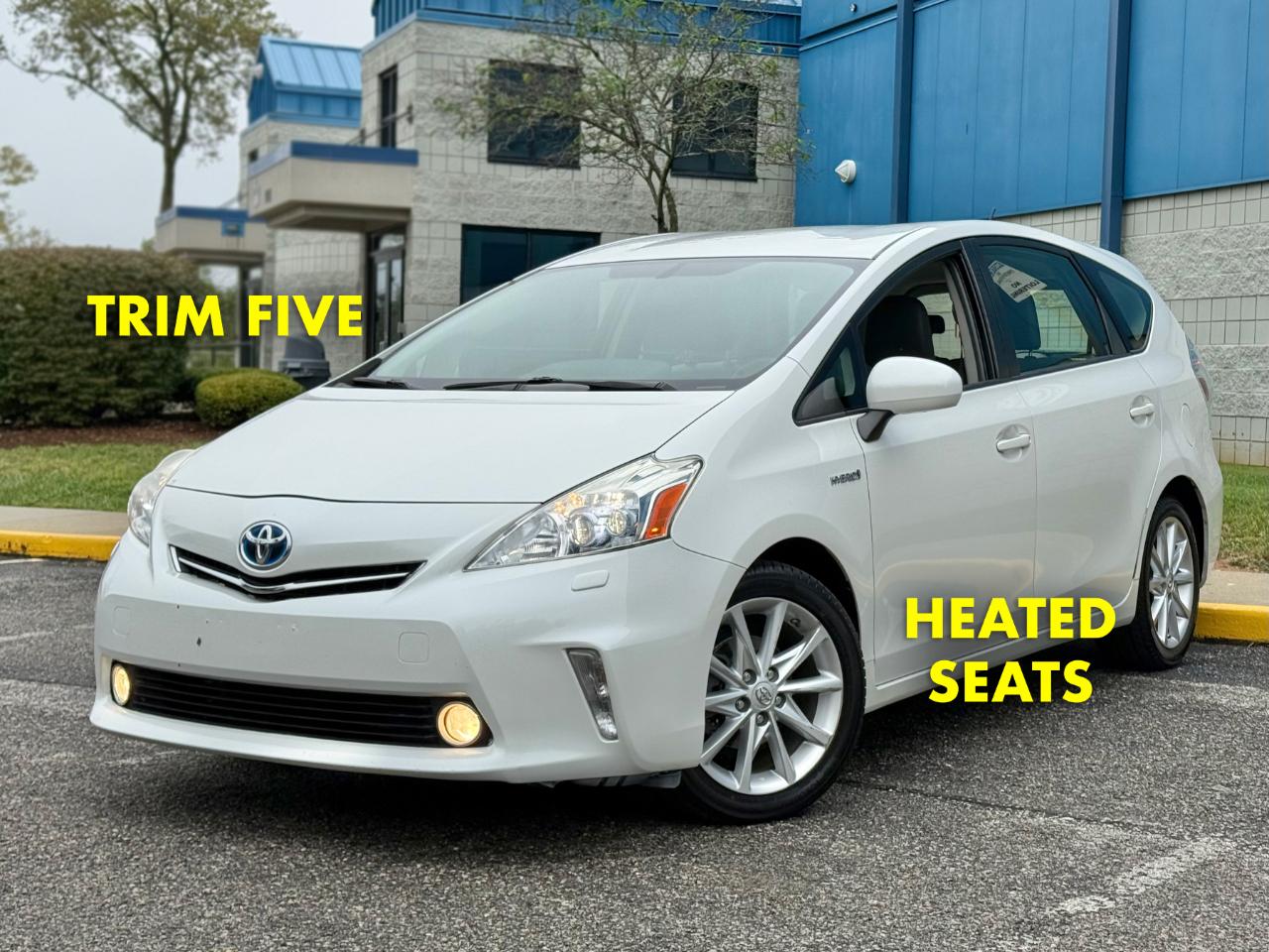 2013 Toyota Prius V 5dr Wgn Three (Natl)