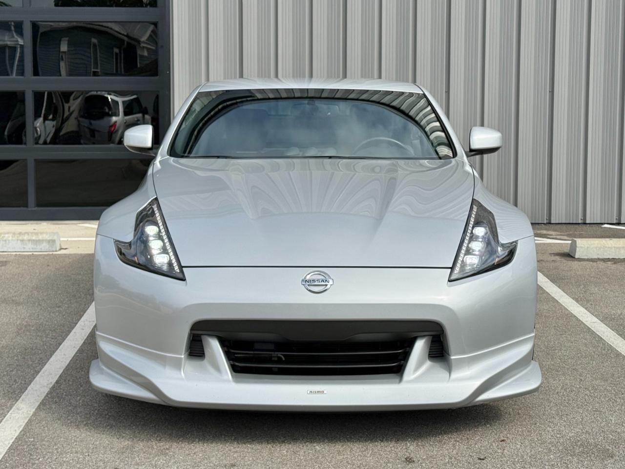 Nissan 370Z 2dr Cpe Auto Touring 2012