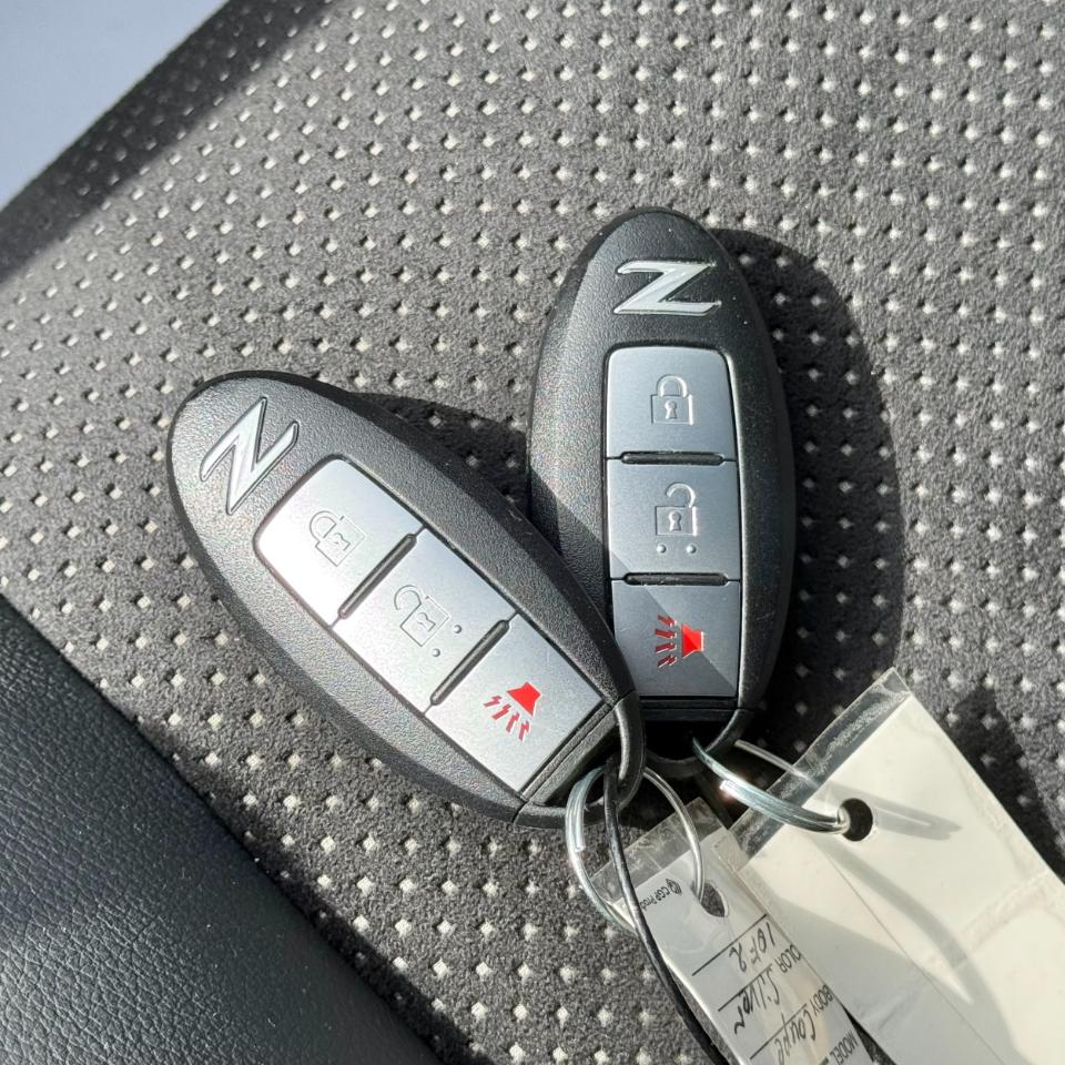 Nissan 370Z 2dr Cpe Auto Touring 2012