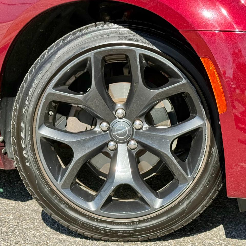 Chrysler 300 Touring RWD 2021