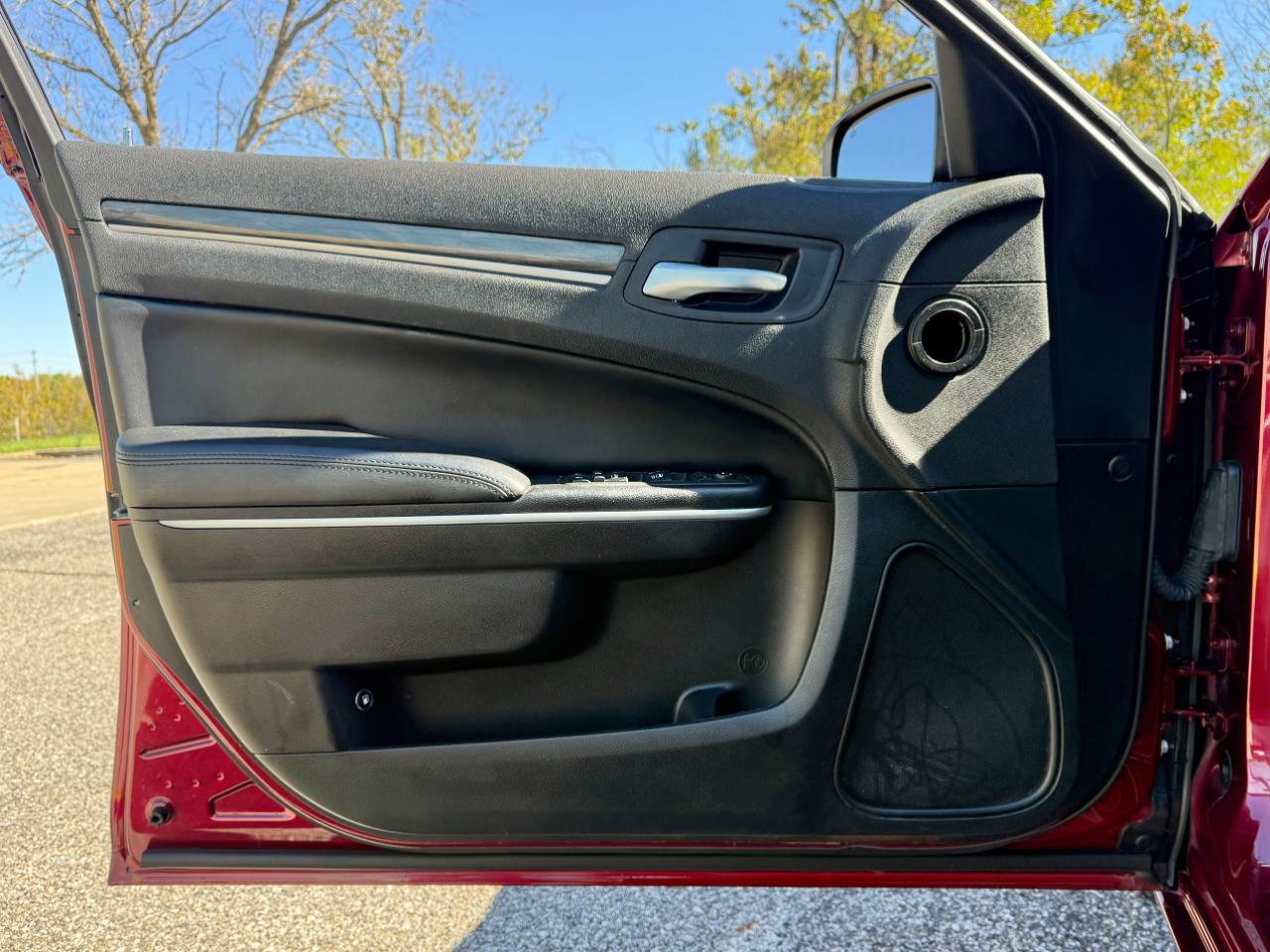 Chrysler 300 Touring RWD 2021
