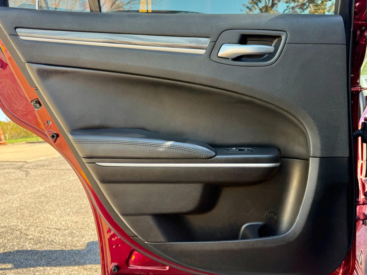 Chrysler 300 Touring RWD 2021