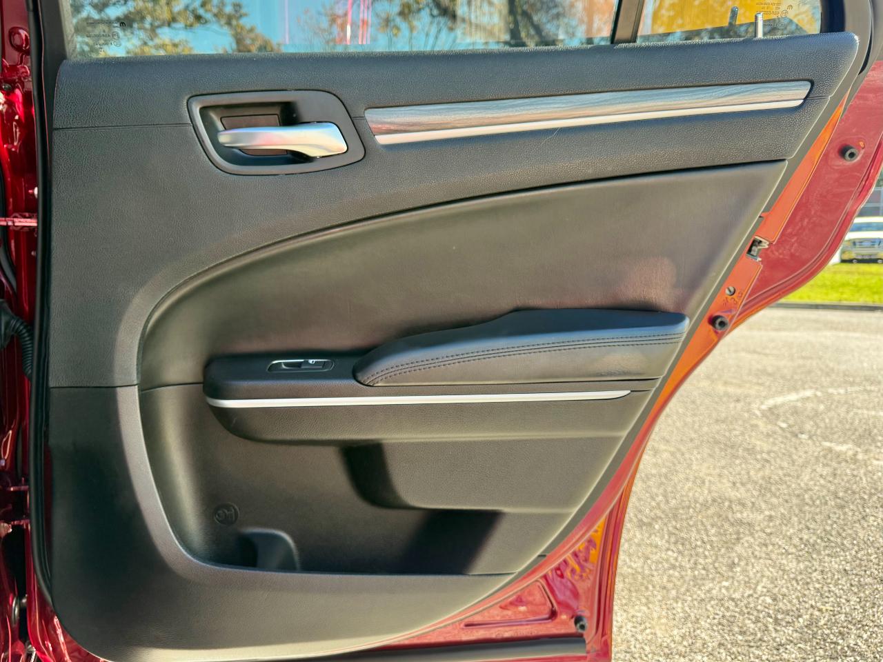 Chrysler 300 Touring RWD 2021
