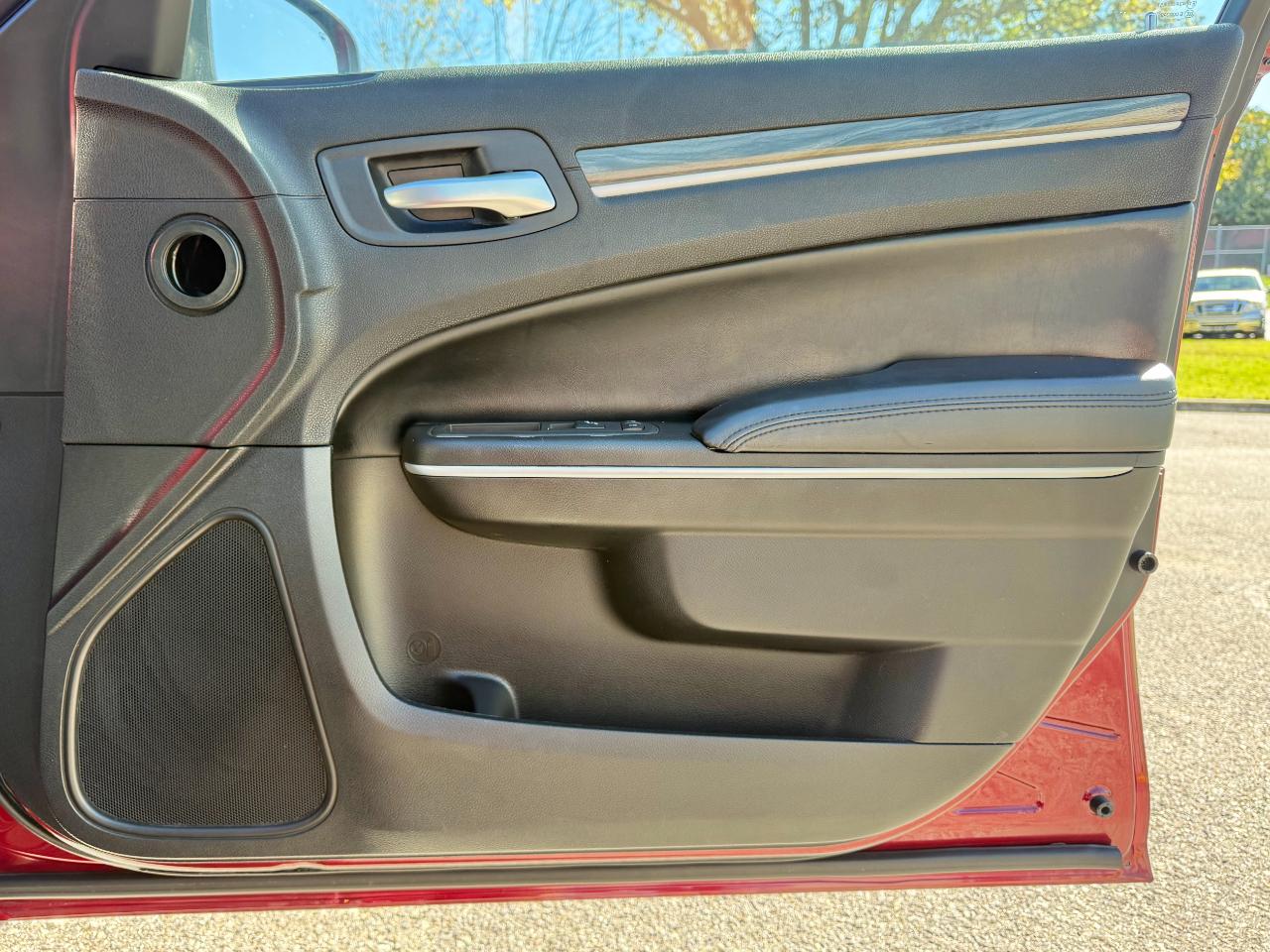 Chrysler 300 Touring RWD 2021