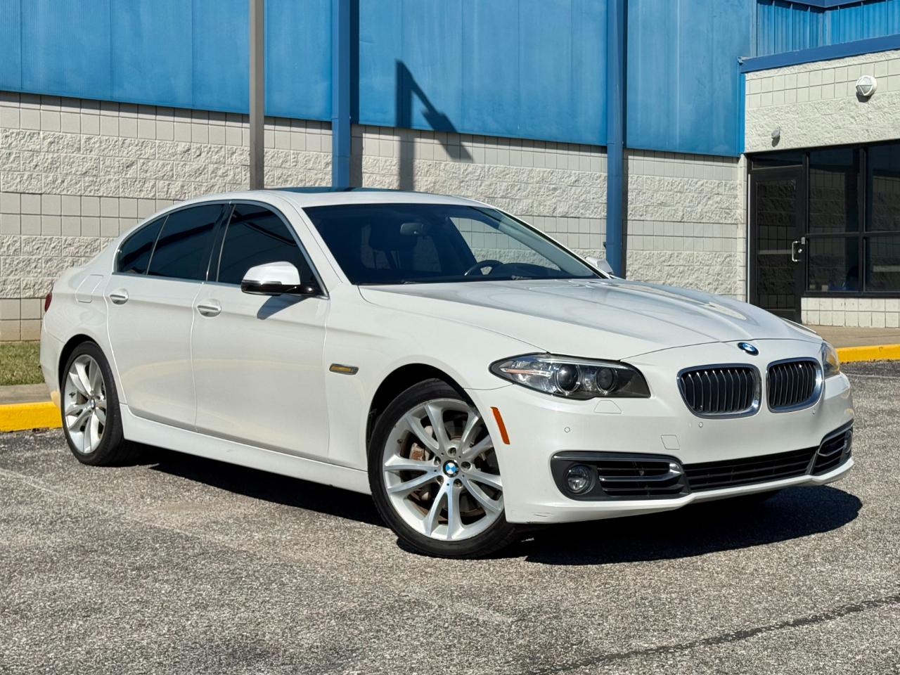 BMW 5 Series 4dr Sdn 535i RWD 2015