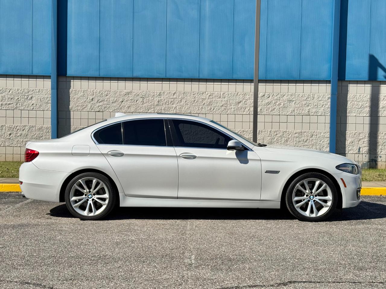 BMW 5 Series 4dr Sdn 535i RWD 2015