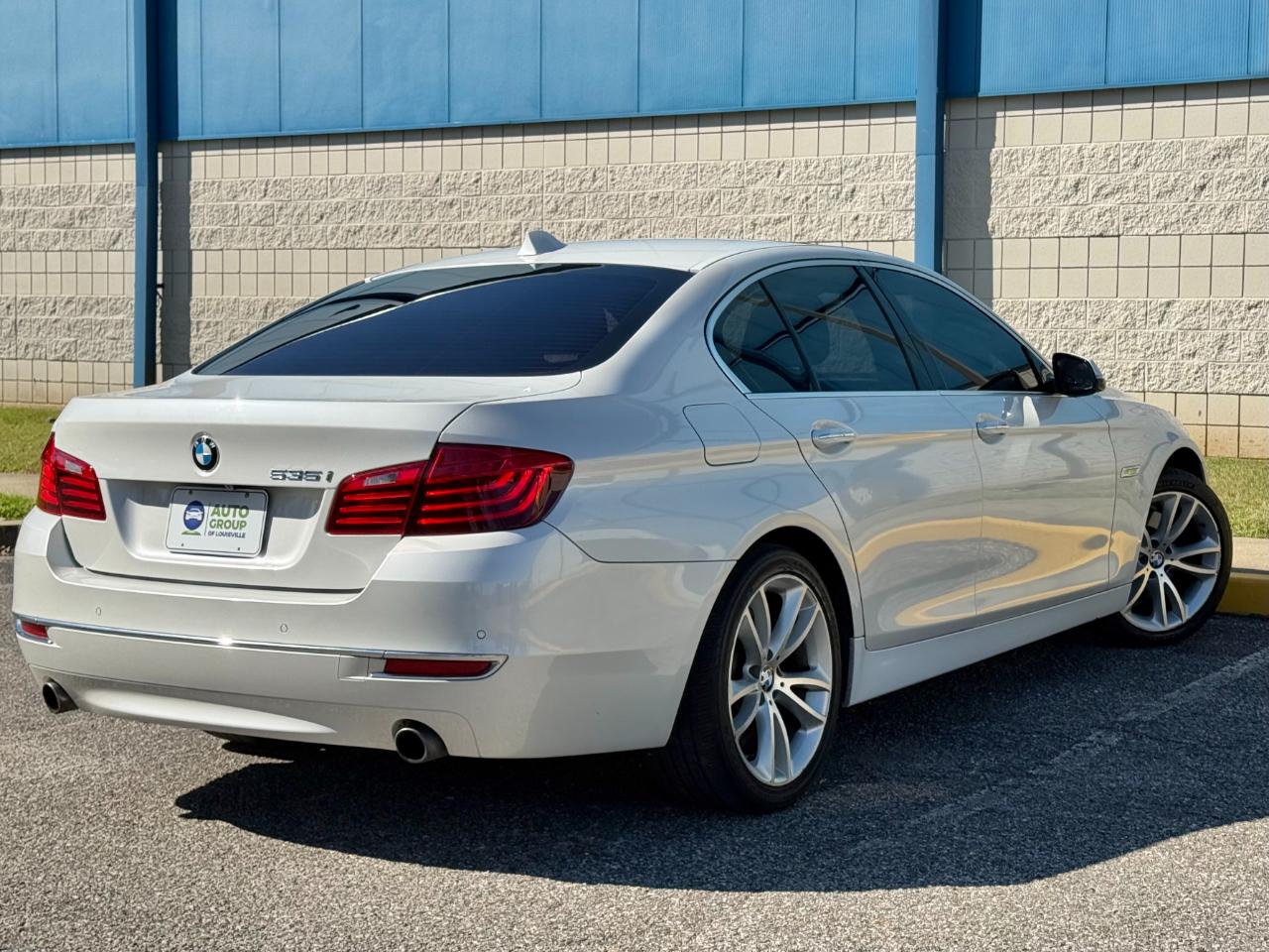 BMW 5 Series 4dr Sdn 535i RWD 2015