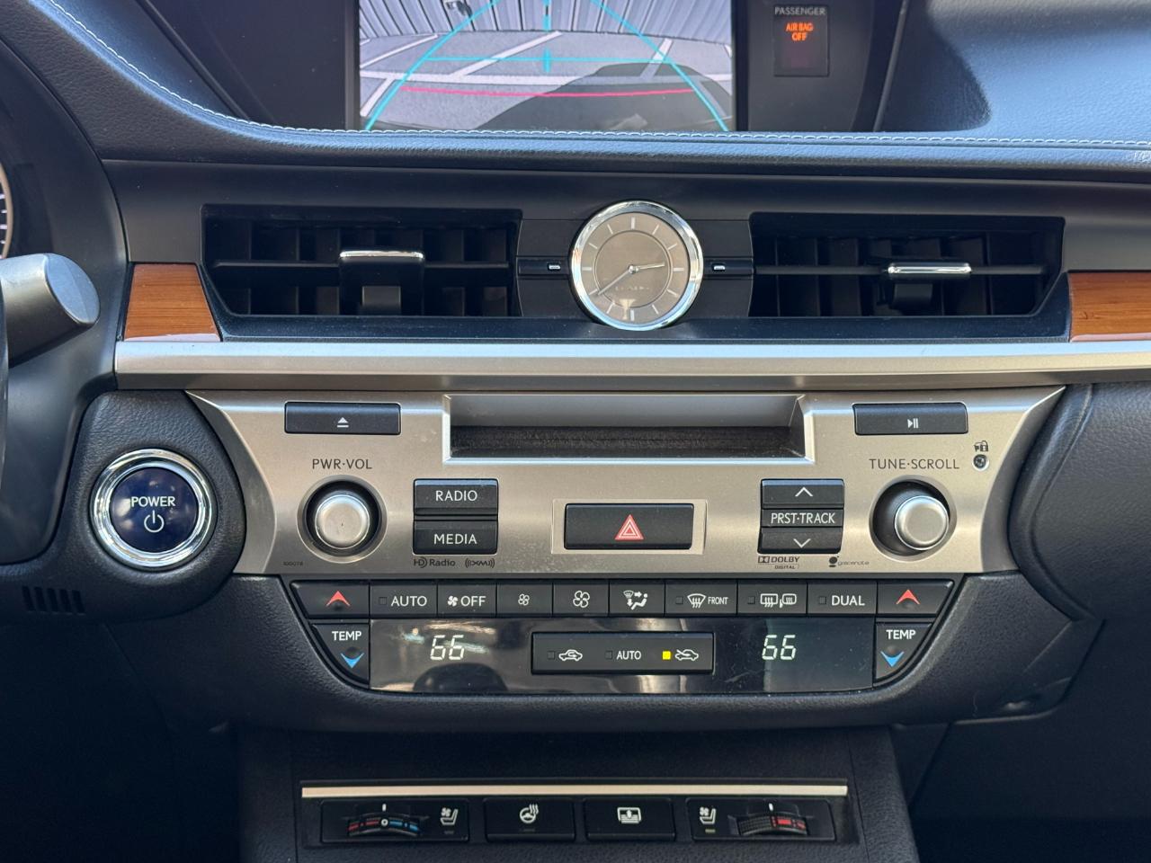 Lexus ES 300h 4dr Sdn Hybrid 2013