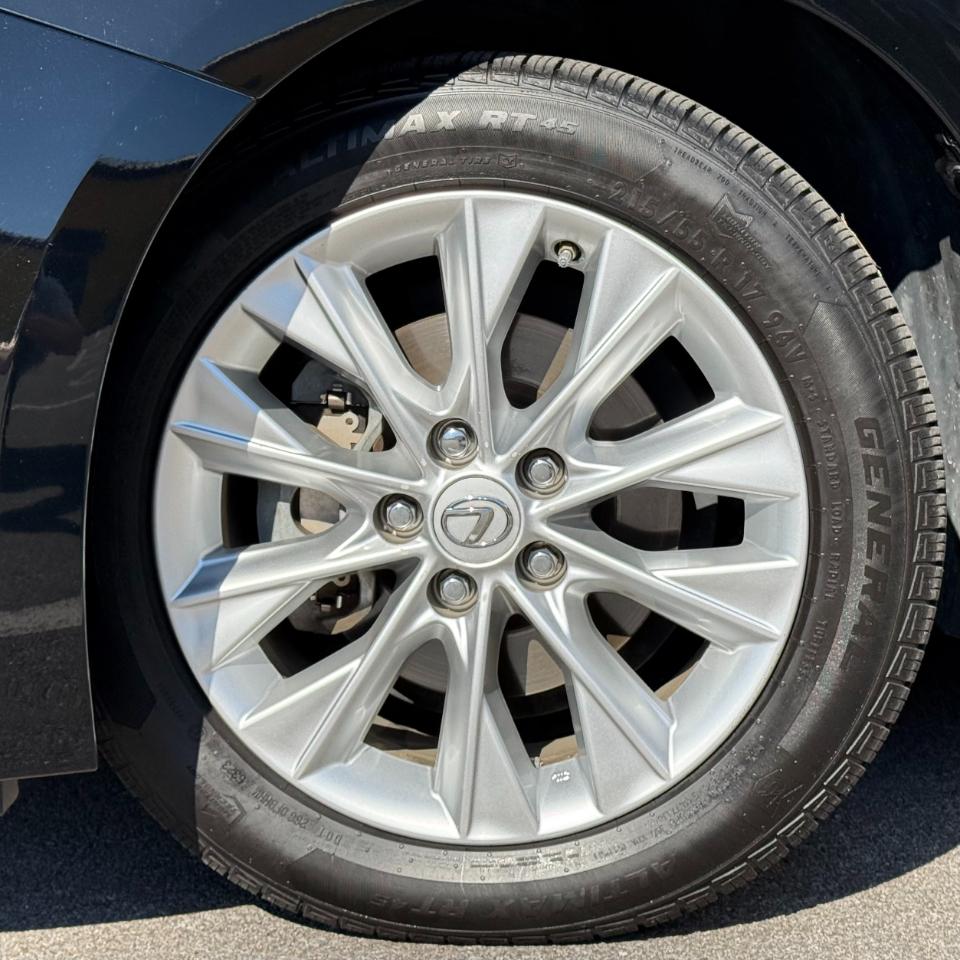 Lexus ES 300h 4dr Sdn Hybrid 2013