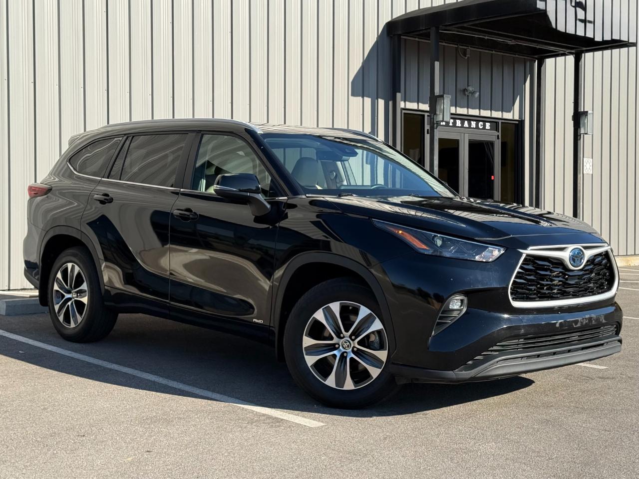 Toyota Highlander Hybrid XLE AWD (Natl) 2024