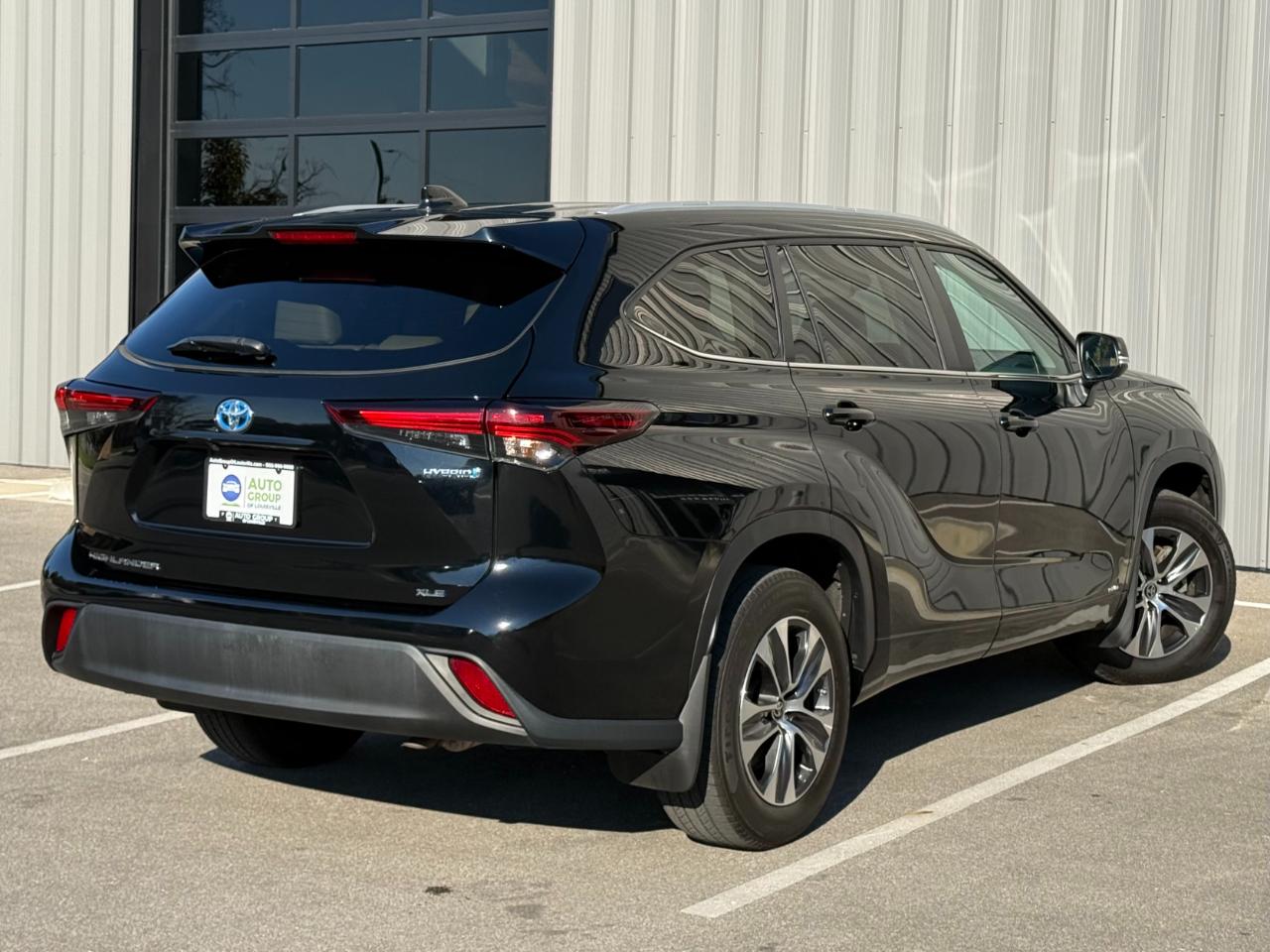 Toyota Highlander Hybrid XLE AWD (Natl) 2024