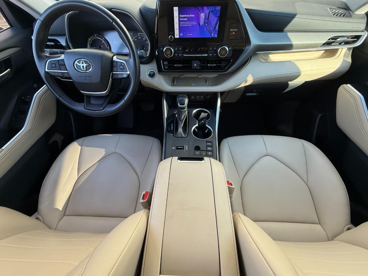 Toyota Highlander Hybrid XLE AWD (Natl) 2024