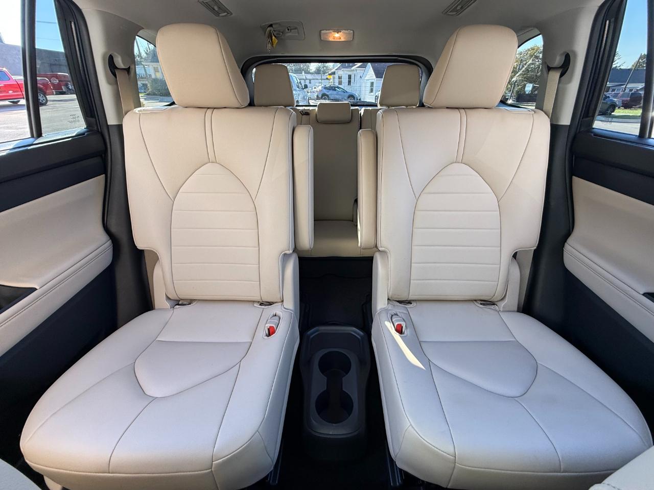 Toyota Highlander Hybrid XLE AWD (Natl) 2024