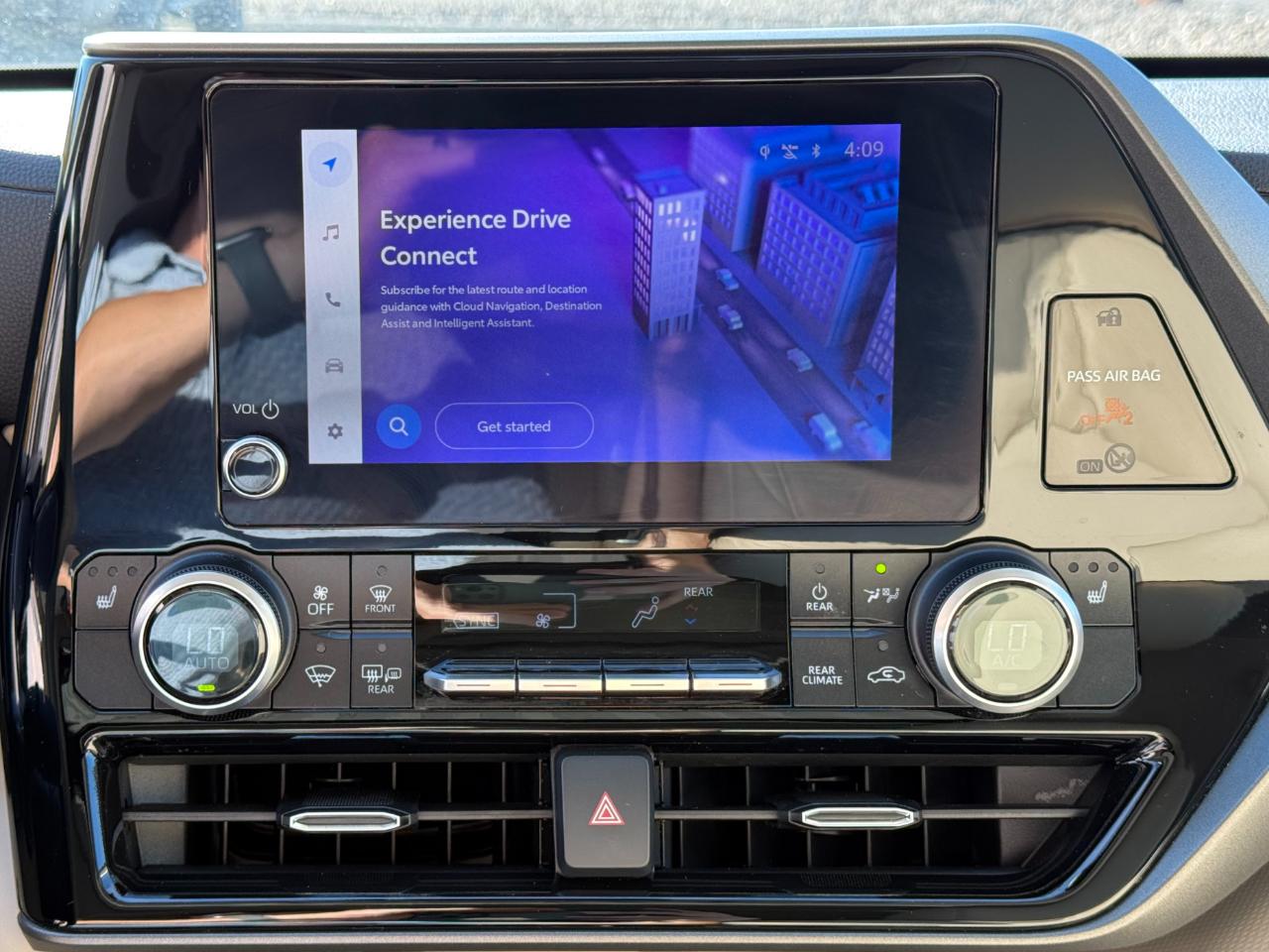 Toyota Highlander Hybrid XLE AWD (Natl) 2024