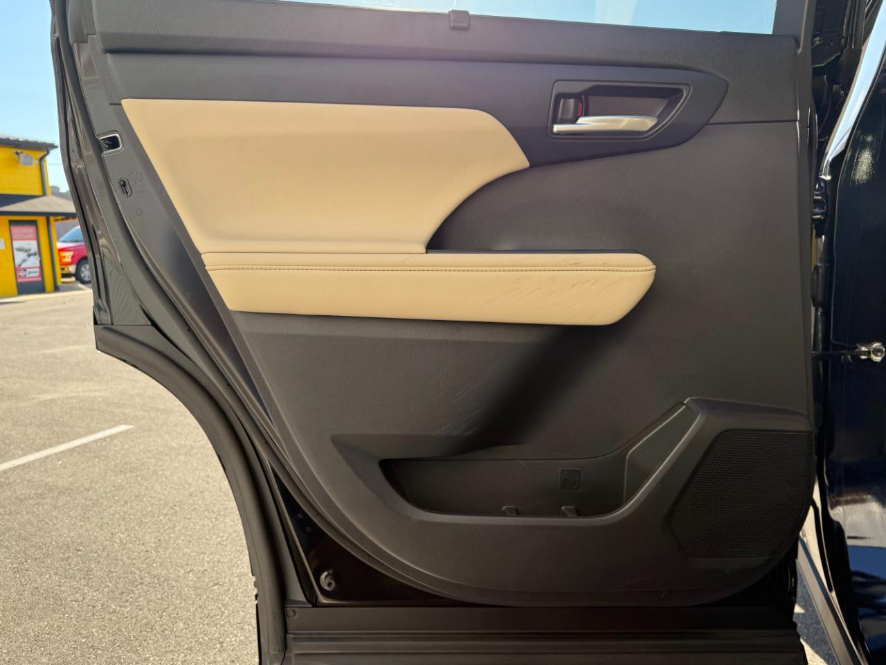 Toyota Highlander Hybrid XLE AWD (Natl) 2024