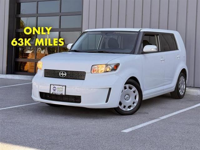 White 2009 Scion xB Wagon Front-Wheel Drive Automatic