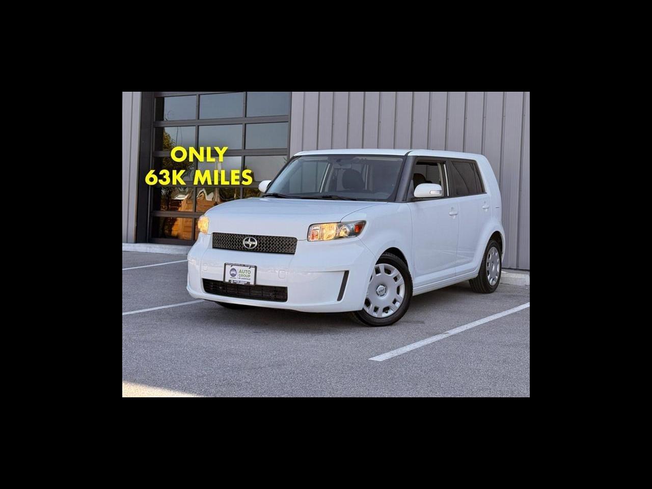 White 2009 Scion xB Wagon Front-Wheel Drive Automatic