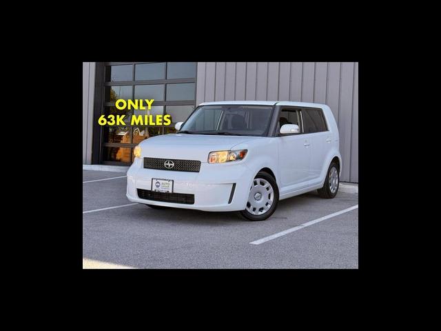 White 2009 Scion xB Wagon Front-Wheel Drive Automatic