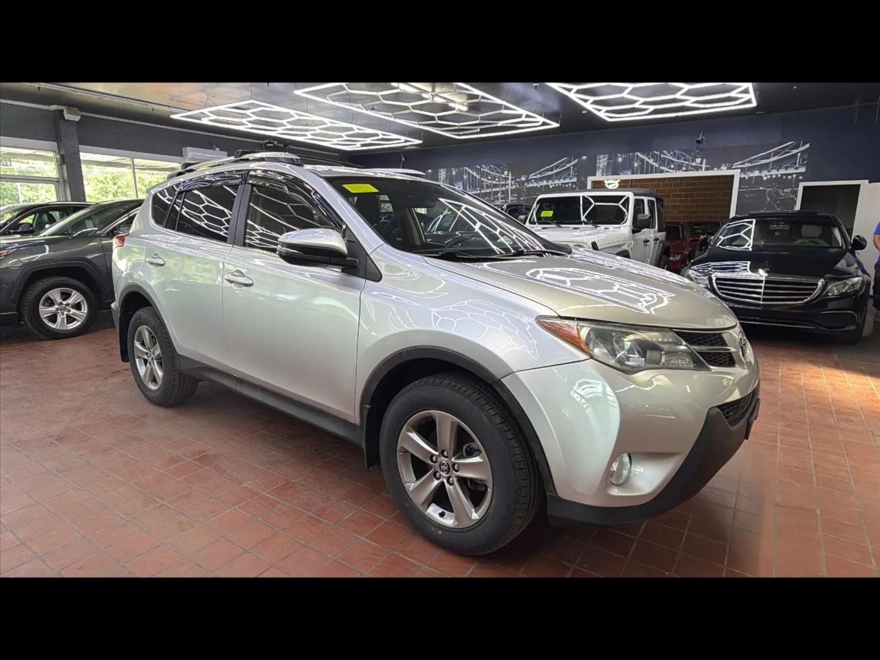 2015 Toyota RAV4 AWD 4dr XLE (Natl)