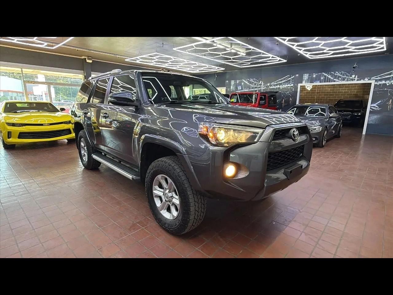 2017 Toyota 4Runner SR5 4WD (Natl)