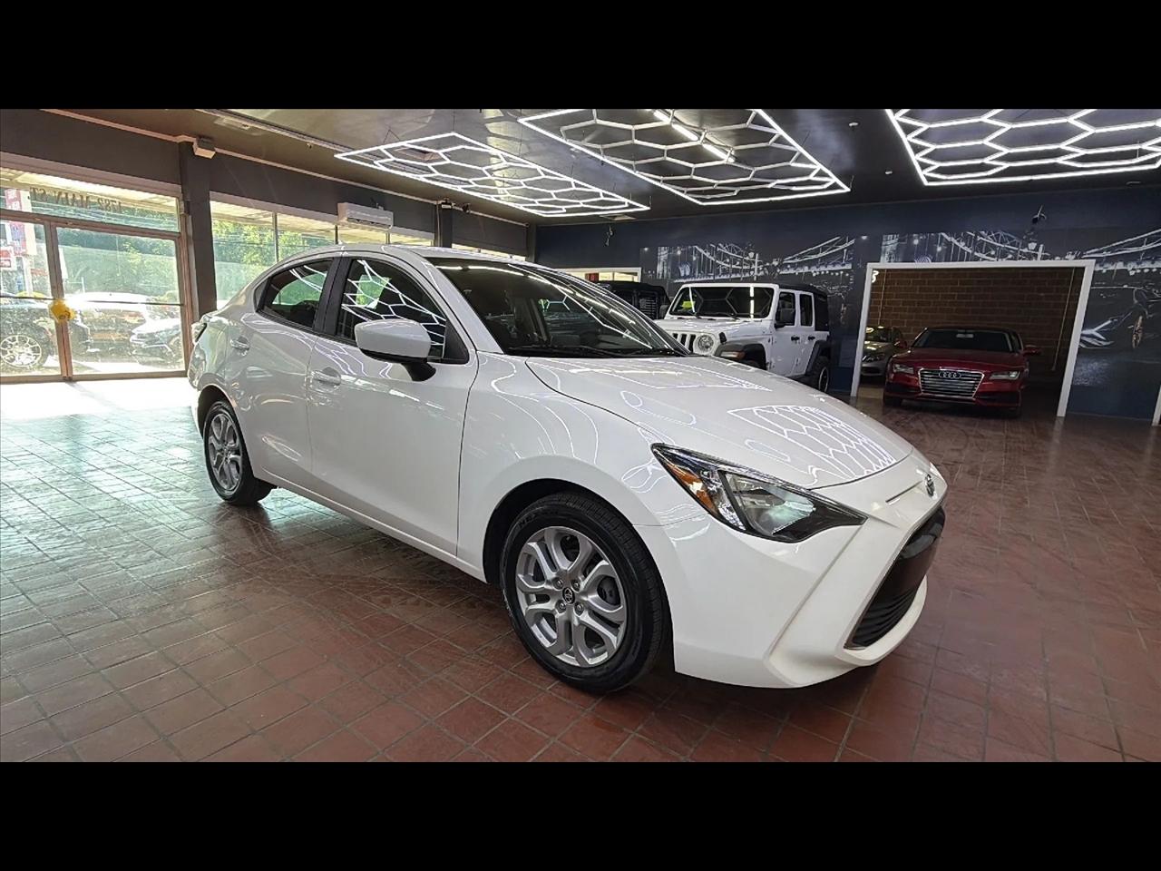 2017 Toyota Yaris iA Manual (Natl)