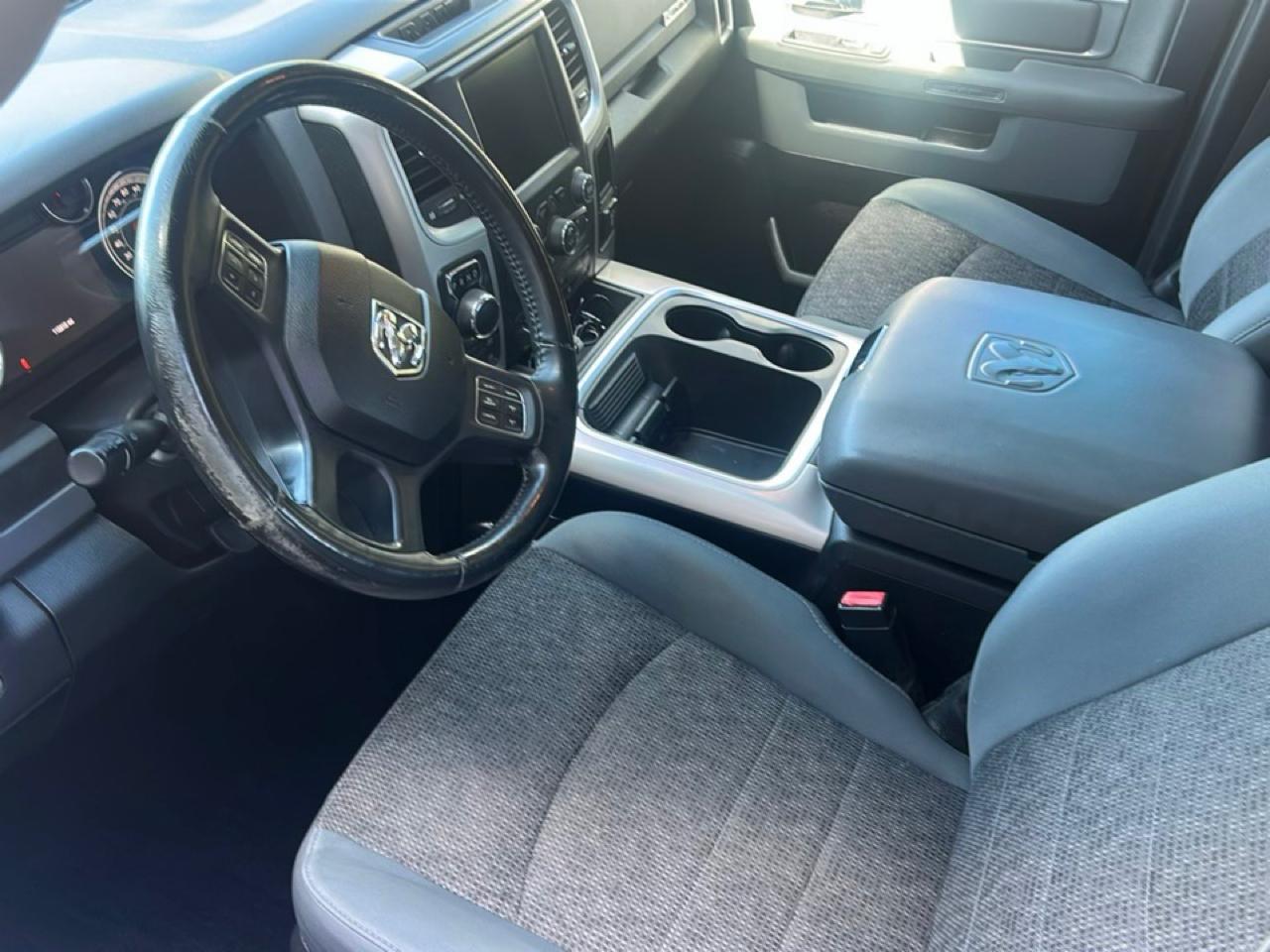 RAM 1500 4WD Crew Cab 140.5" Big Horn 2016