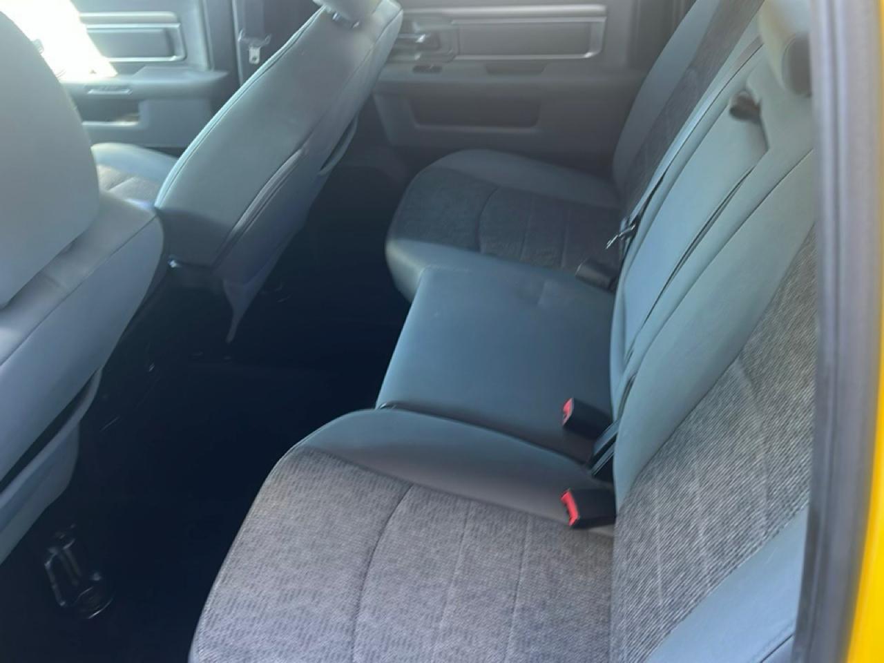 RAM 1500 4WD Crew Cab 140.5" Big Horn 2016