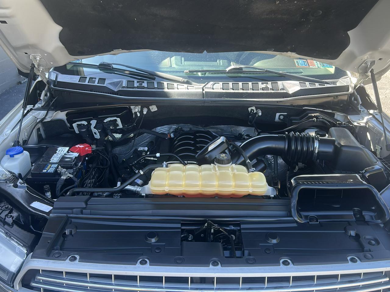 Ford F-150 4WD SuperCrew 139" Lariat 2018