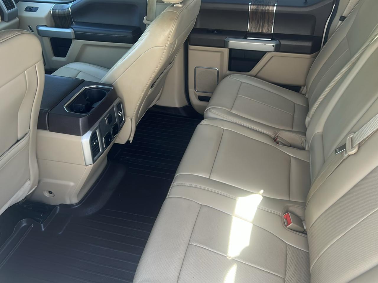 Ford F-150 4WD SuperCrew 139" Lariat 2018