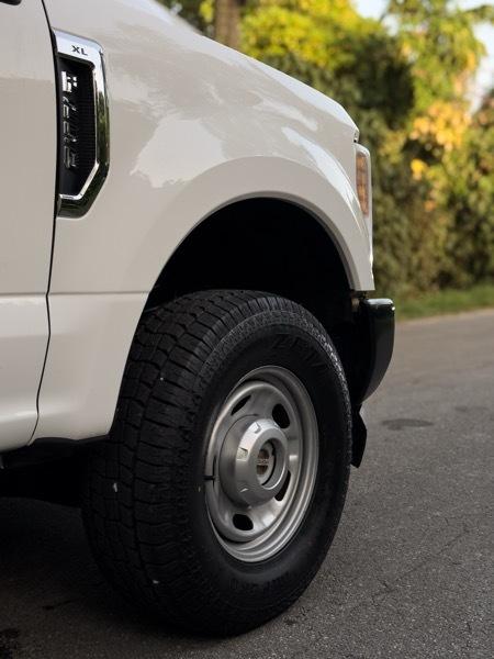 Ford F-250 SD XL Crew Cab 4WD 2017