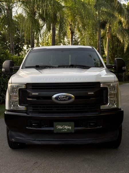 Ford F-250 SD XL Crew Cab 4WD 2017