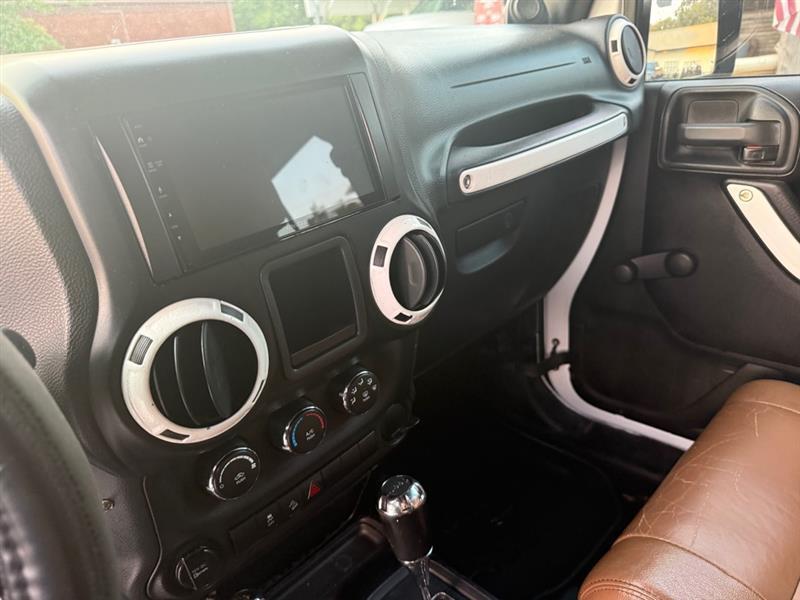 Jeep Wrangler Unlimited Sport 4WD 2012