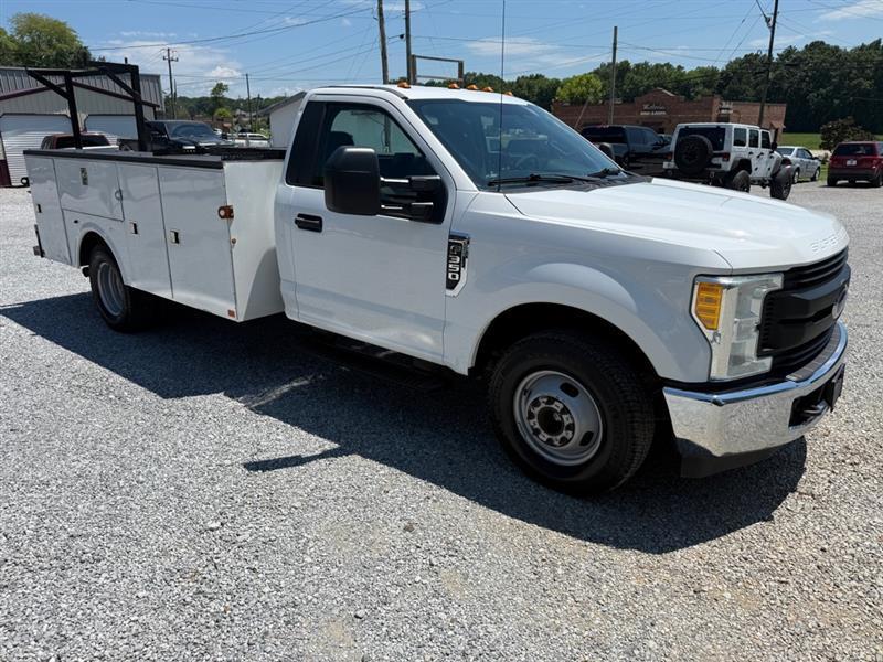 Ford F-350 SD XL DRW 2WD 2017