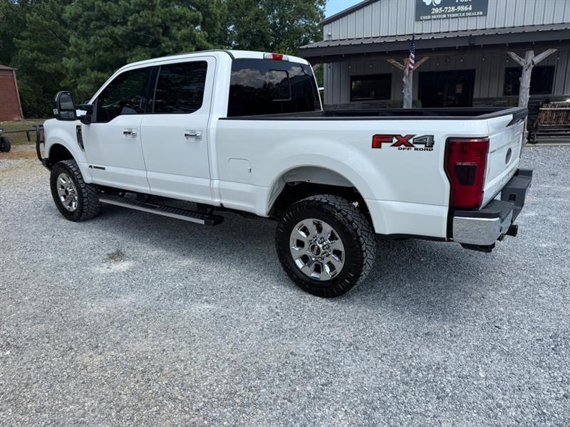 Ford F-250 SD Lariat Crew Cab 4WD 2019