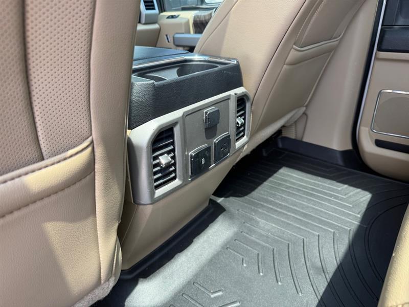 Ford F-250 SD Lariat Crew Cab 4WD 2019