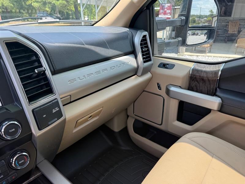 Ford F-250 SD Lariat Crew Cab 4WD 2019