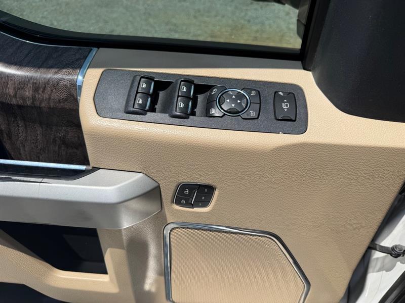 Ford F-250 SD Lariat Crew Cab 4WD 2019
