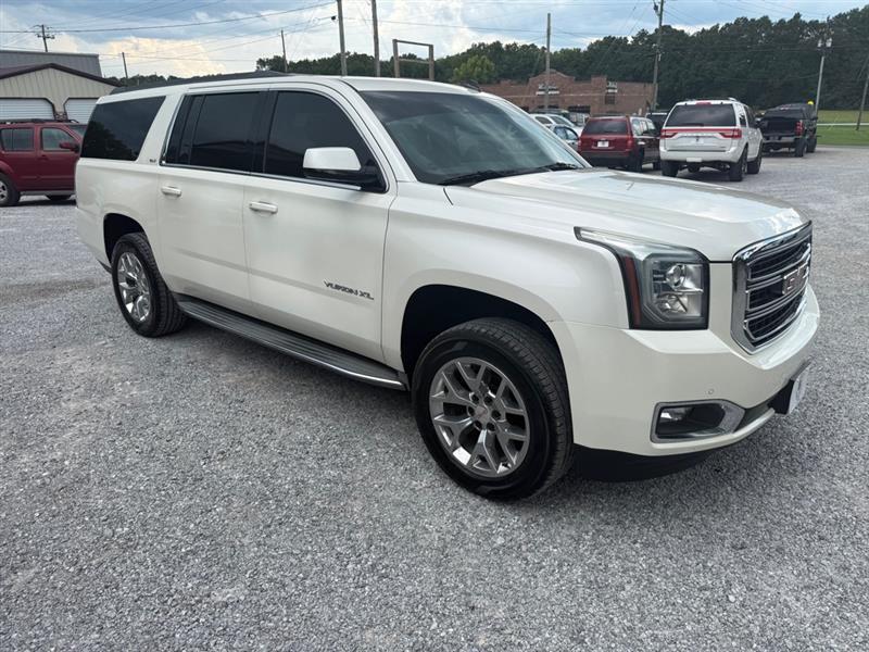 GMC Yukon XL SLT 1/2 Ton 4WD 2015