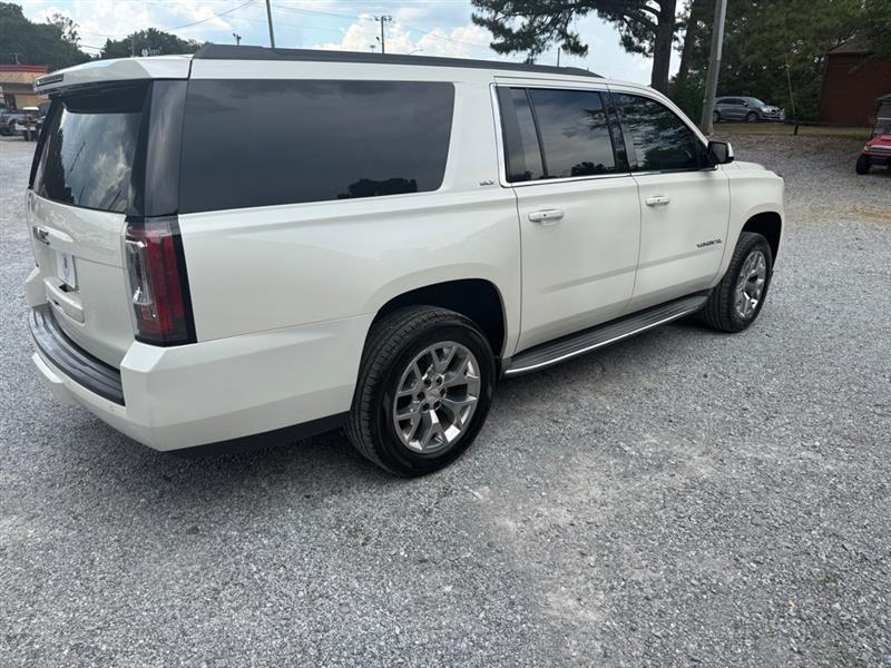 GMC Yukon XL SLT 1/2 Ton 4WD 2015
