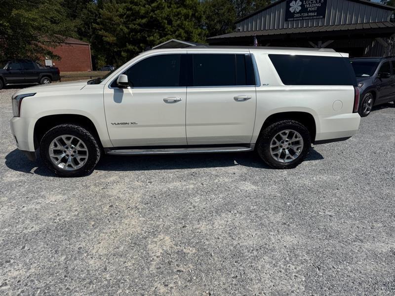 GMC Yukon XL SLT 1/2 Ton 4WD 2015