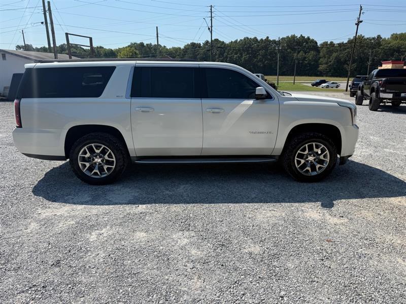 GMC Yukon XL SLT 1/2 Ton 4WD 2015